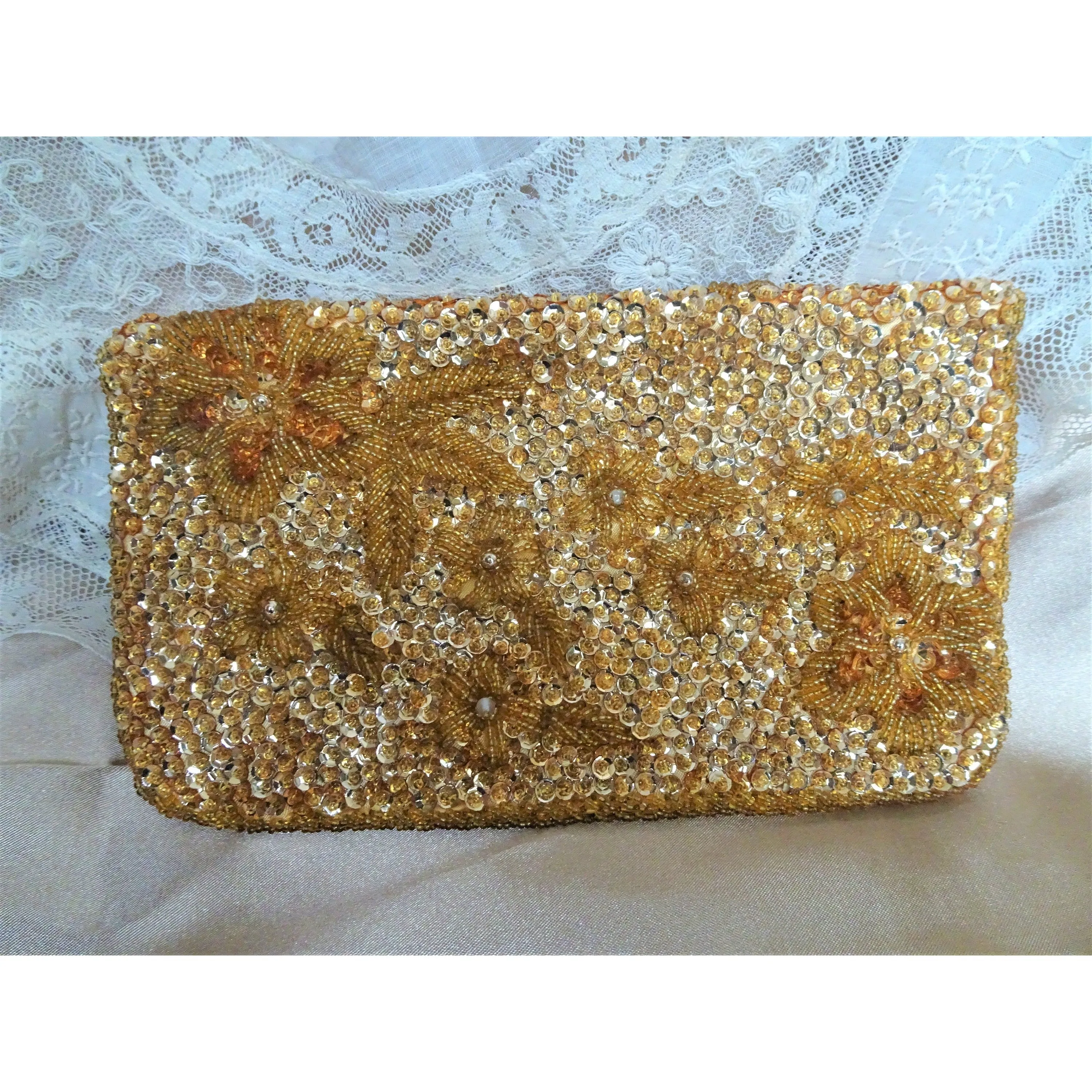 GORGEOUS Vintage Hand Beaded Evening Purse, Golden Glass and Sequined Fold Over Clutch Hand Bag, Elegant Design, Collectible Vintage Purses