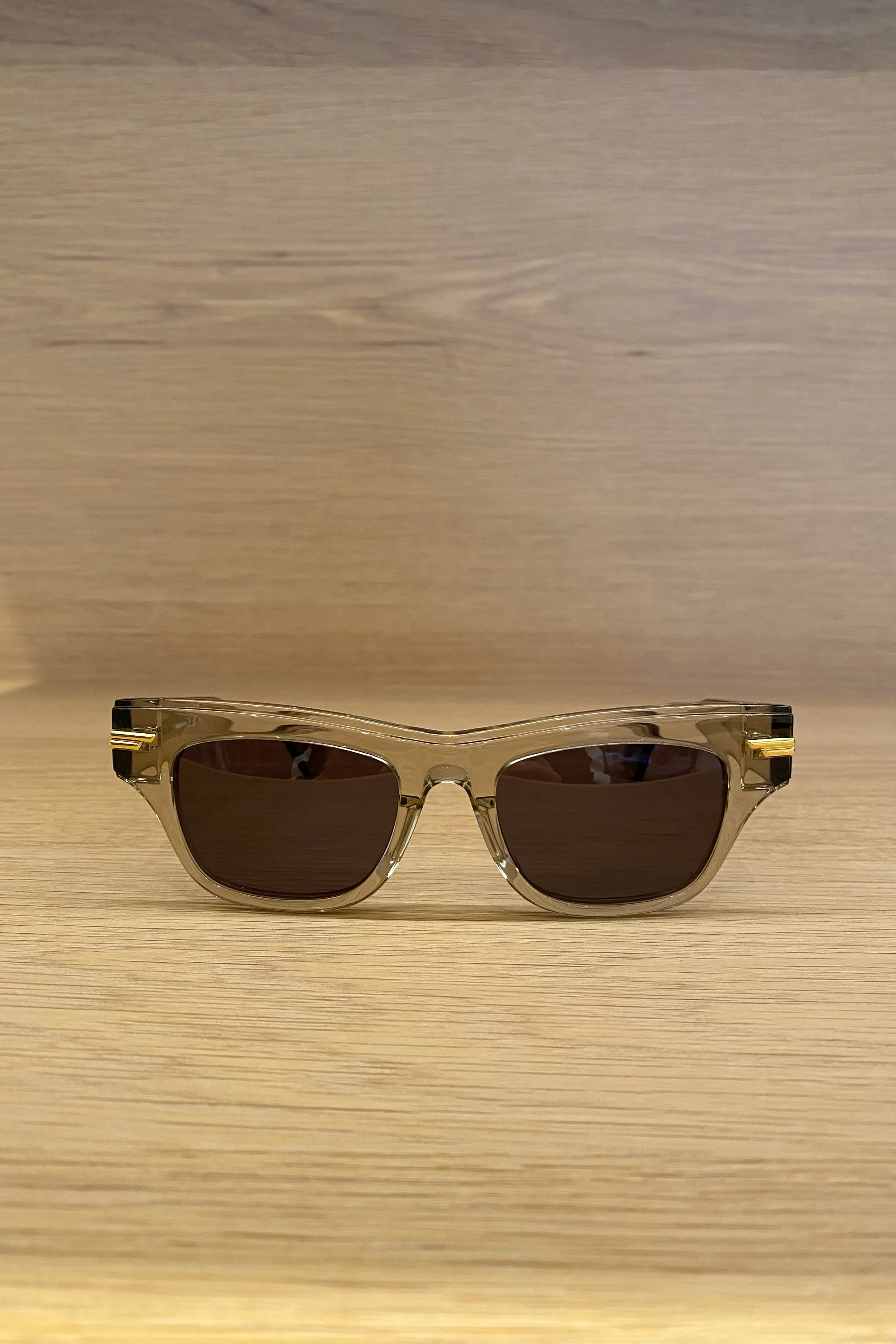 MITRE ACETATE RECTANGLE TRANSPARENT SUNGLASSES IN BEIGE BV1122S-003 51