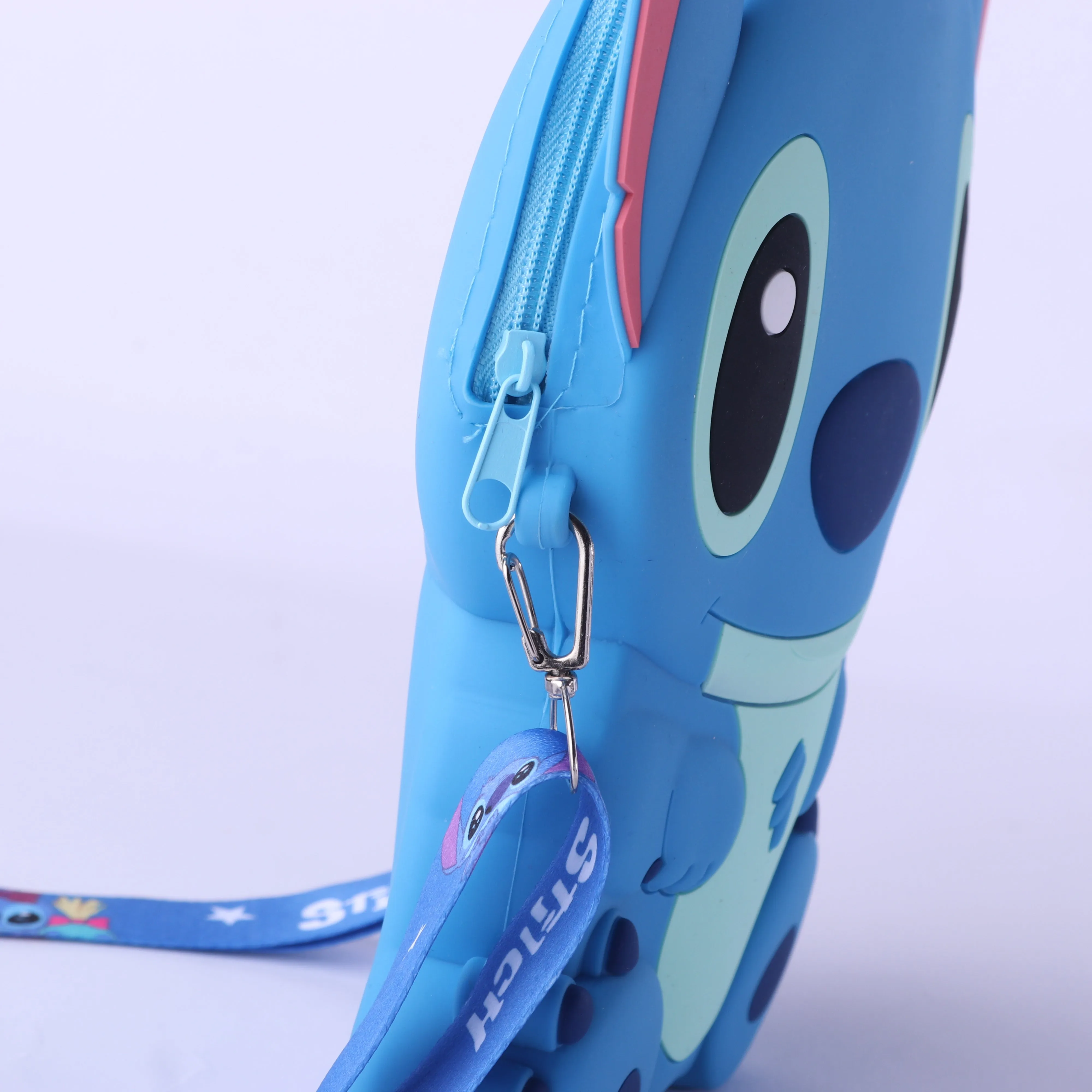 STITCH SILICONE SLING BAG - BLUE