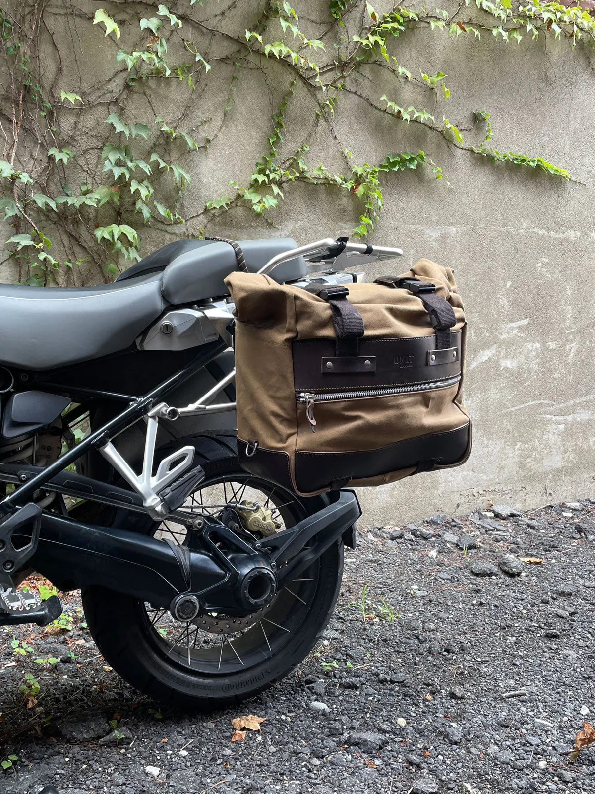 UNIT Garage ATLAS series Canvas Pannier - Mondo (40-50L)